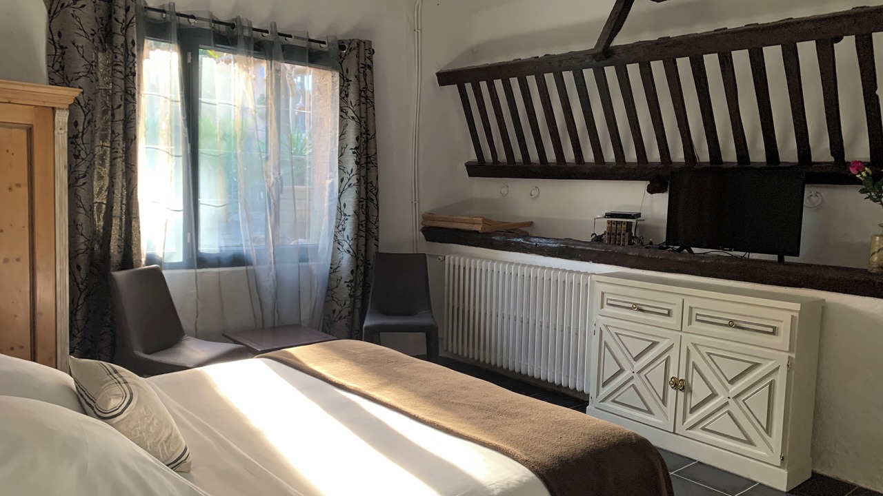 Photo of Bedroom in Thuir