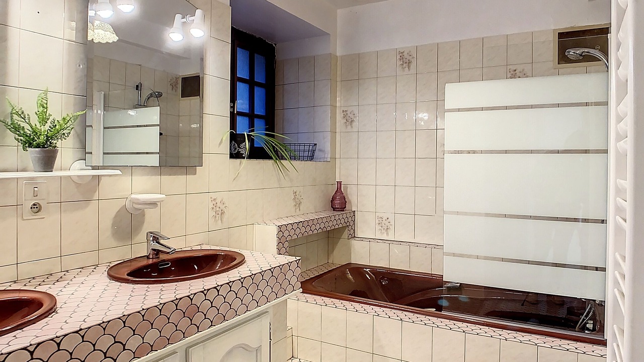 Photo of Bathroom in Landavran