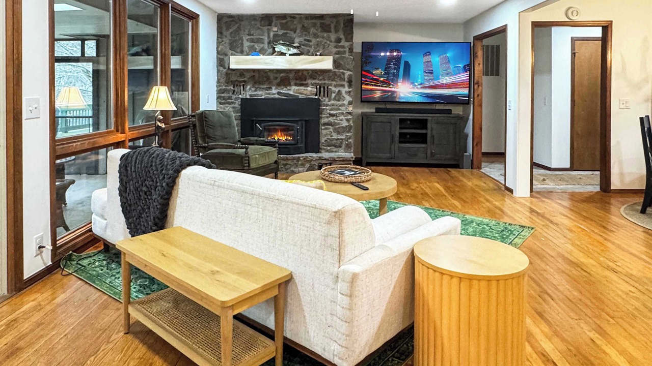 Photo of Bedroom in Lone Rock