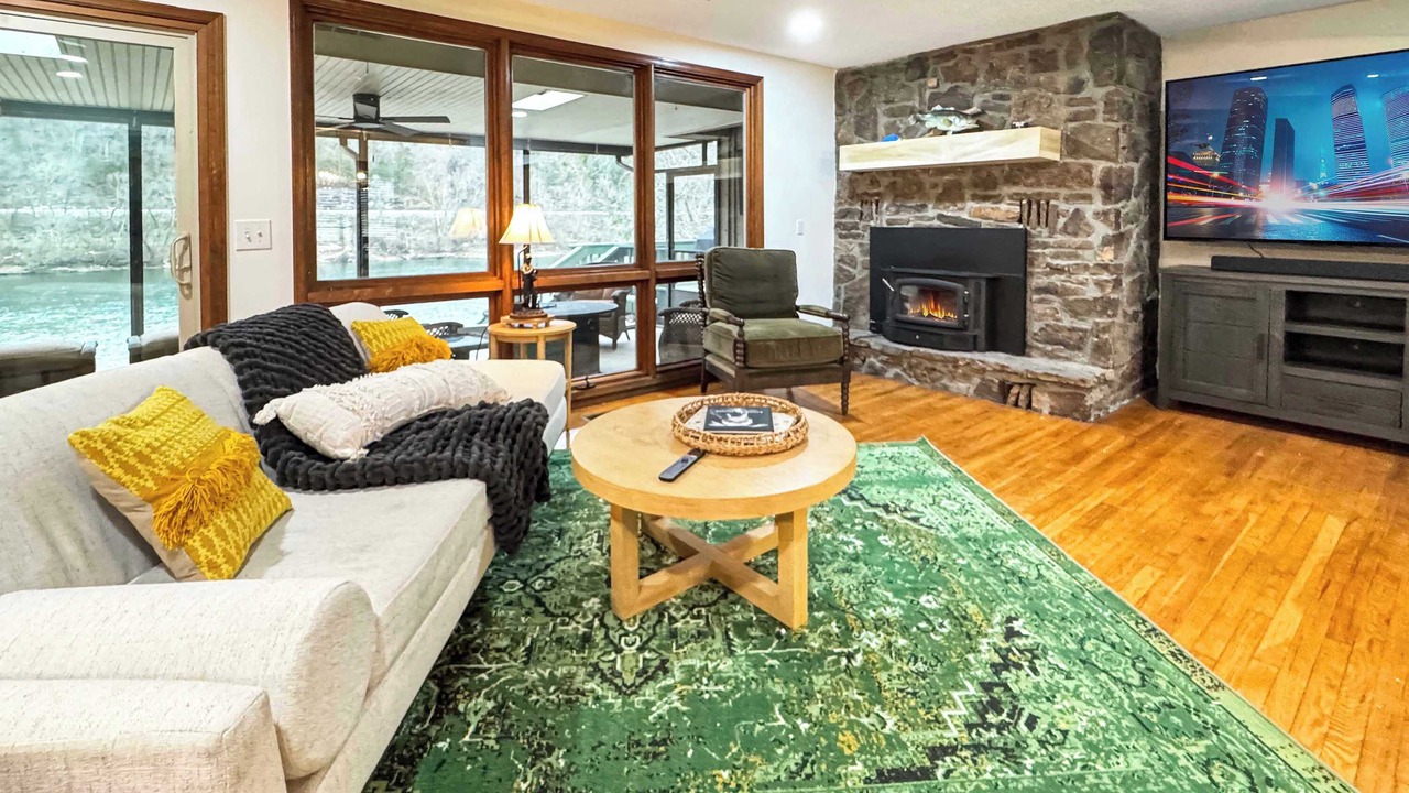 Photo of Livingroom in Lone Rock