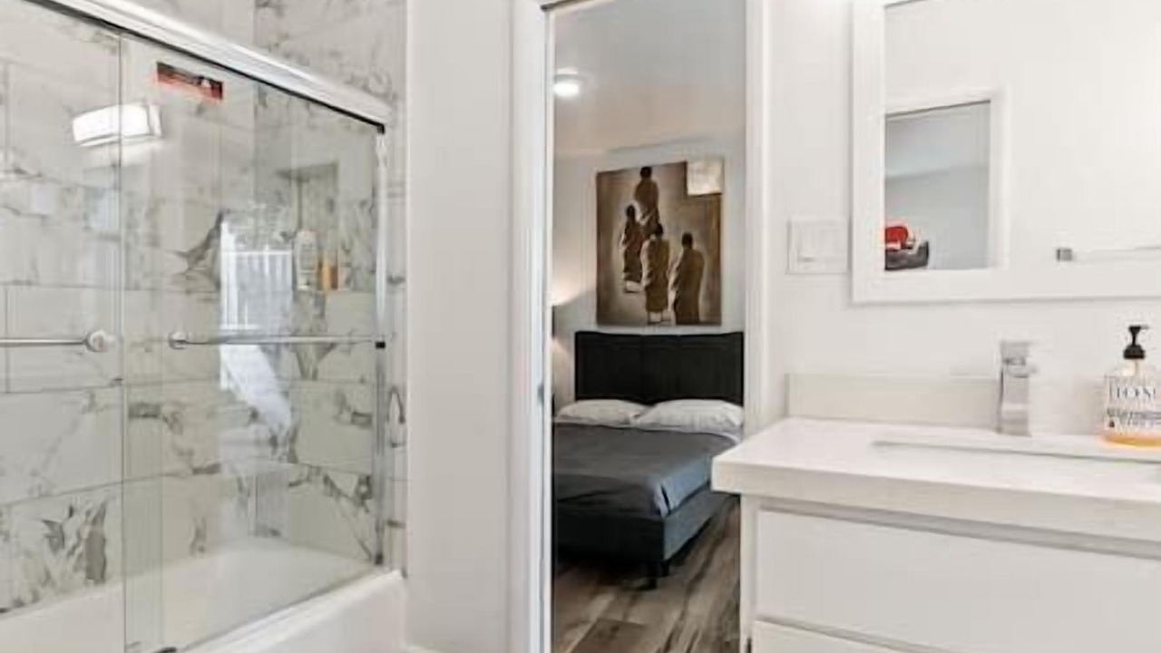 Photo of Bathroom in Sherman Oaks