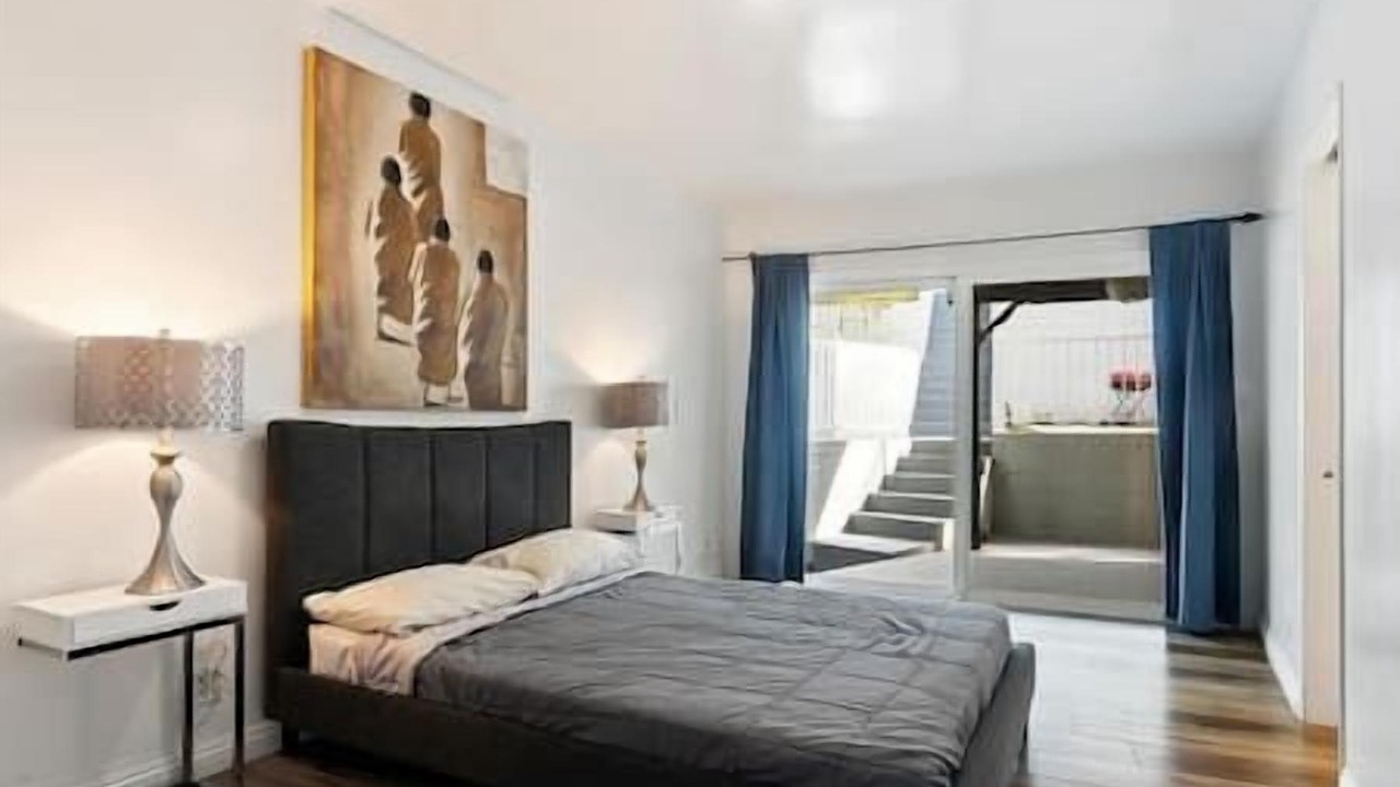 Photo of Bedroom in Sherman Oaks