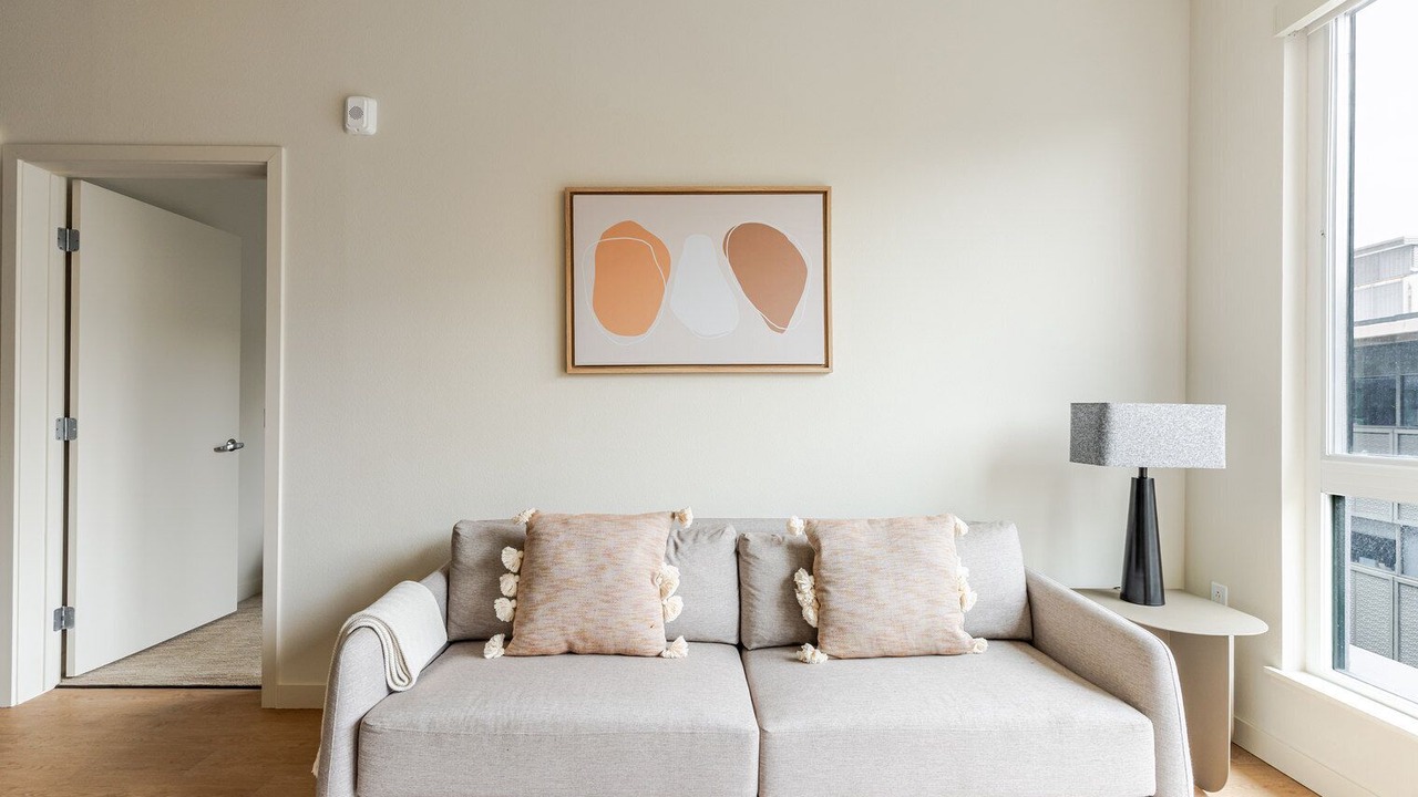 Photo of Livingroom in Piedmont Avenue