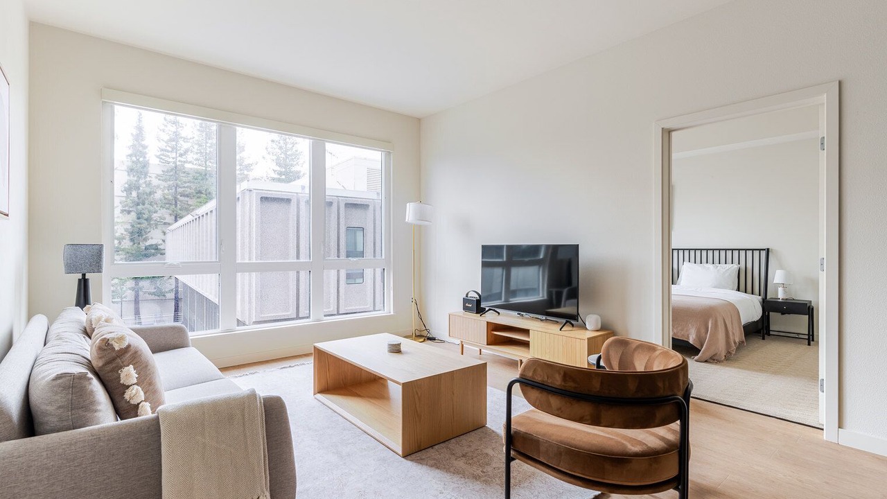 Photo of Livingroom in Piedmont Avenue