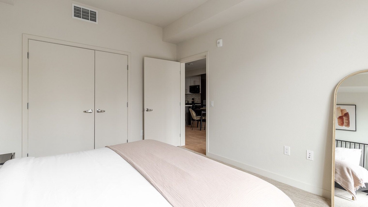 Photo of Bedroom in Piedmont Avenue