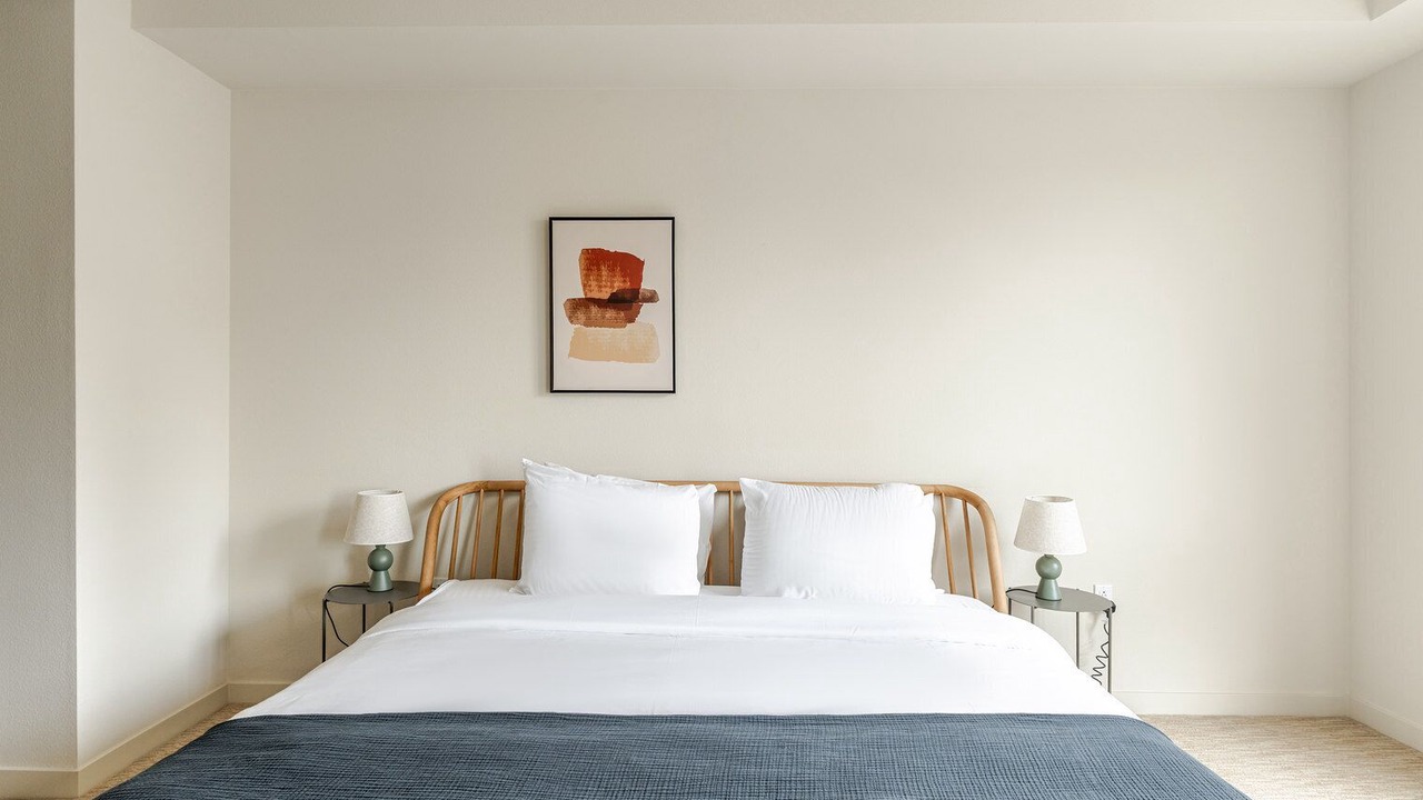 Photo of Bedroom in Piedmont Avenue