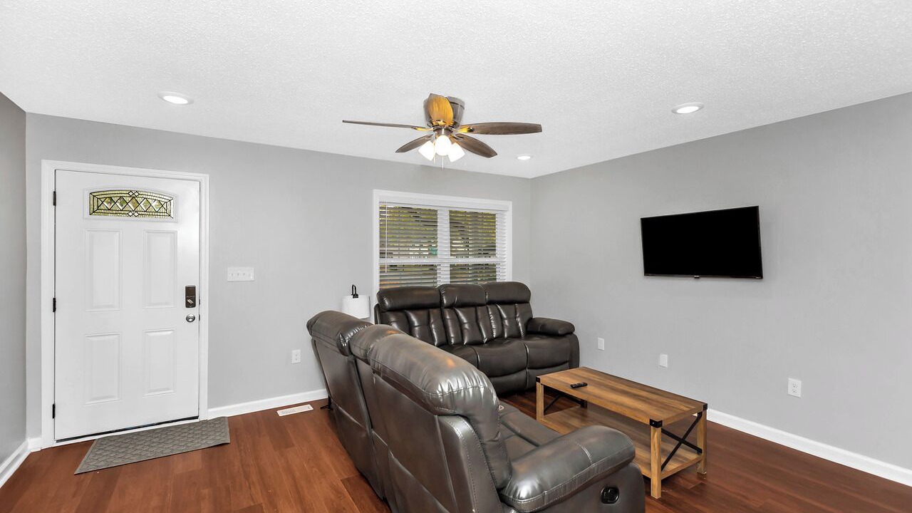 Photo of Livingroom in Huntsville