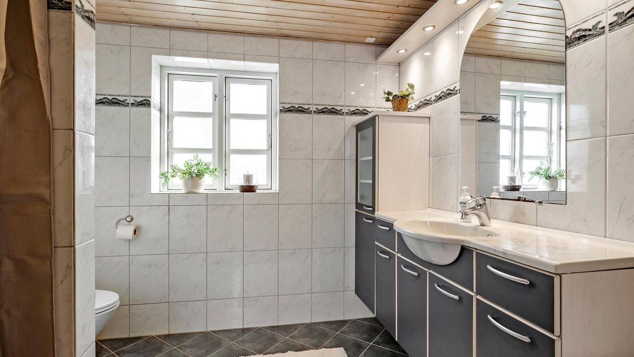 Photo of Bathroom in Akirkeby