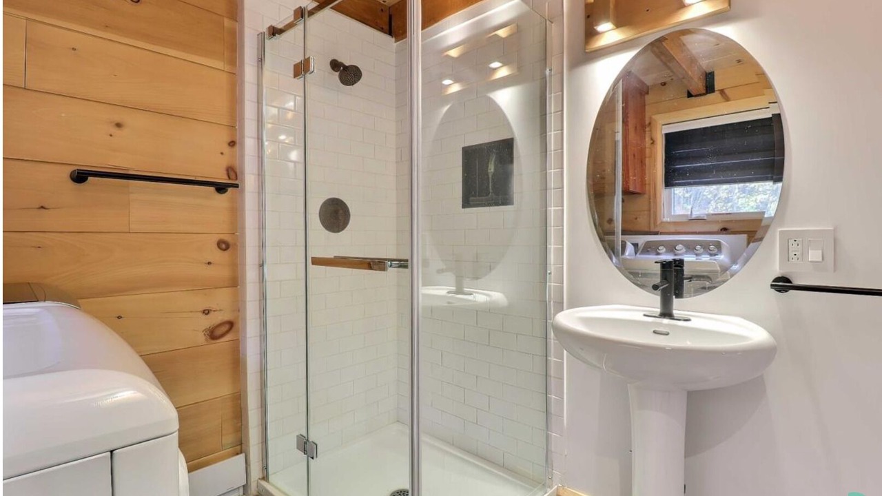 Photo of Bathroom in Pine Hill