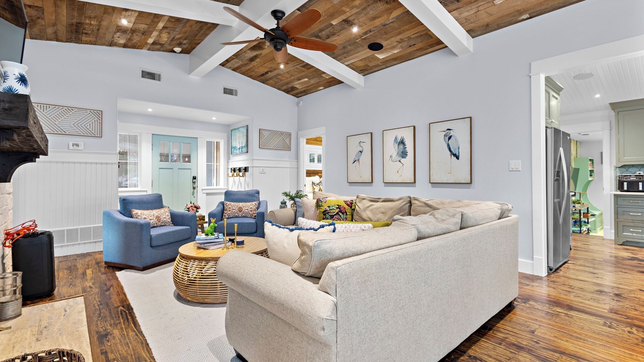 Photo of Livingroom in Enchanted Oaks