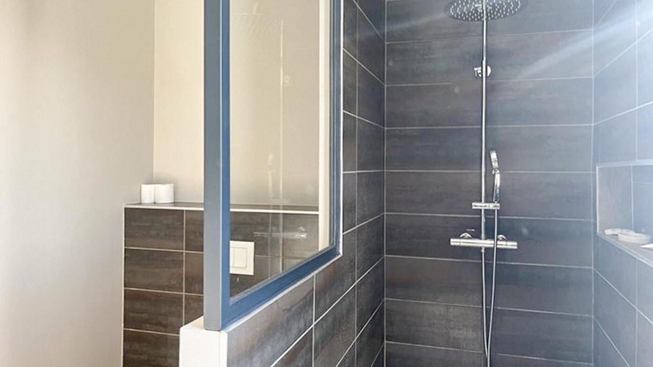 Photo of Bathroom in Valaurie