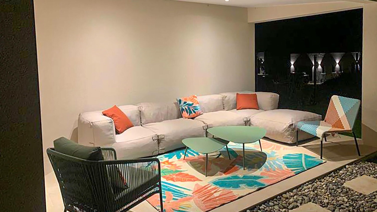 Photo of Others in Valaurie