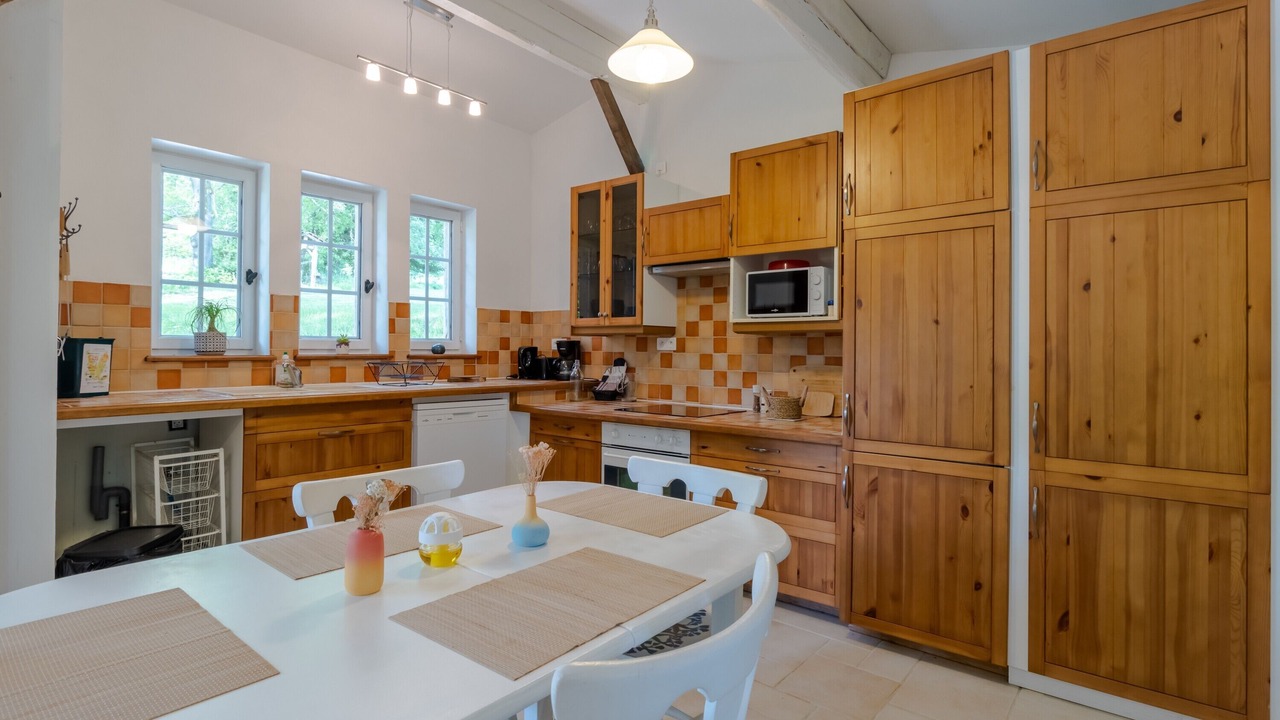 Photo of Kitchen in Saint-Cernin-de-lHerm