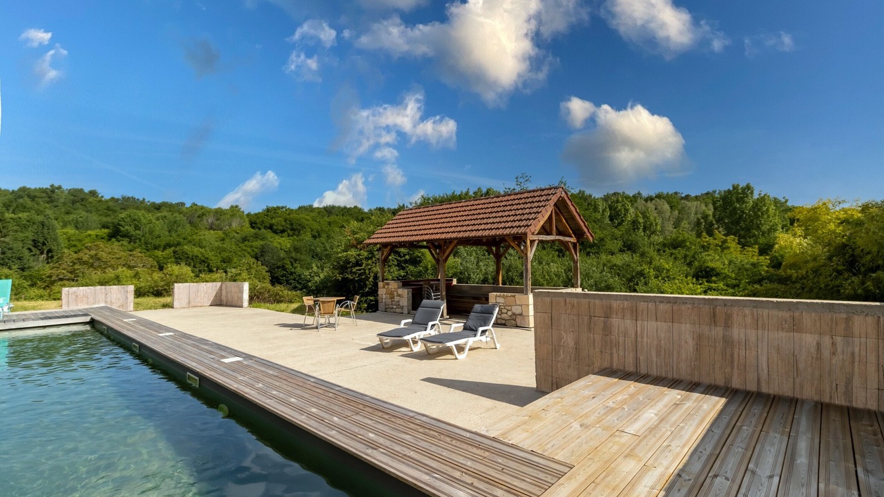 Photo of Outdoor in Saint-Cernin-de-lHerm