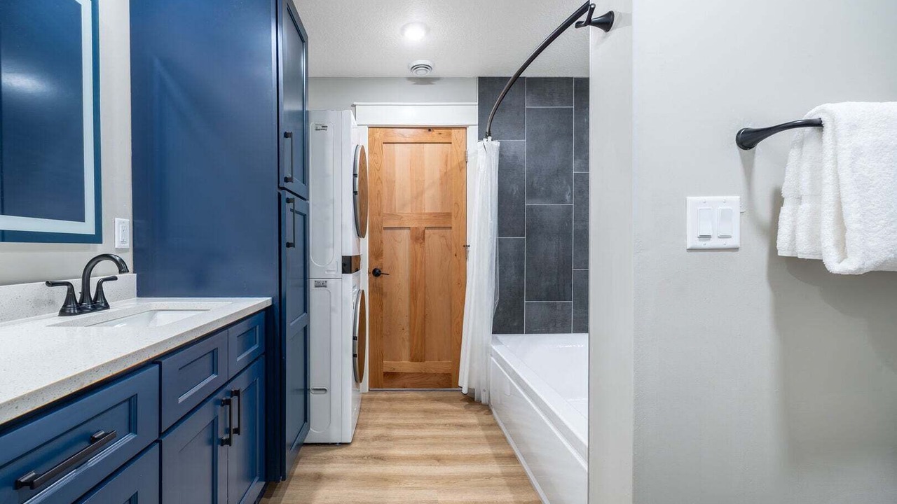 Photo of Bathroom in Park Point