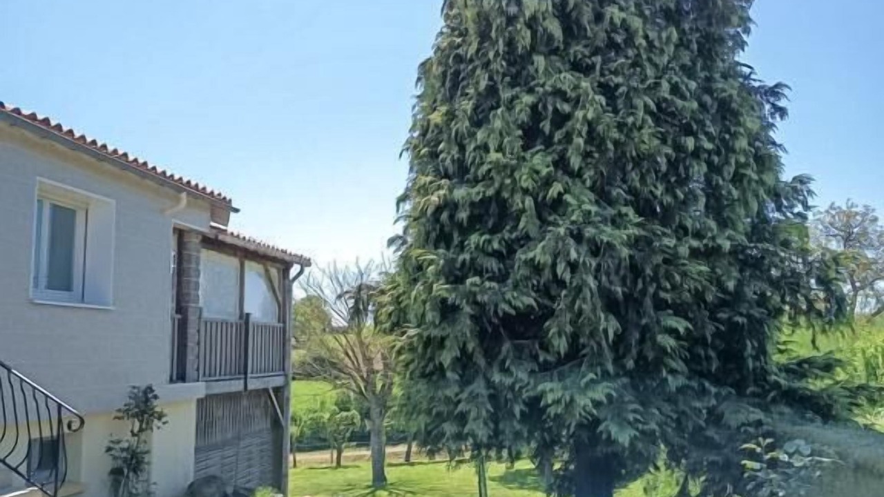 Photo of Outdoor in Montournais