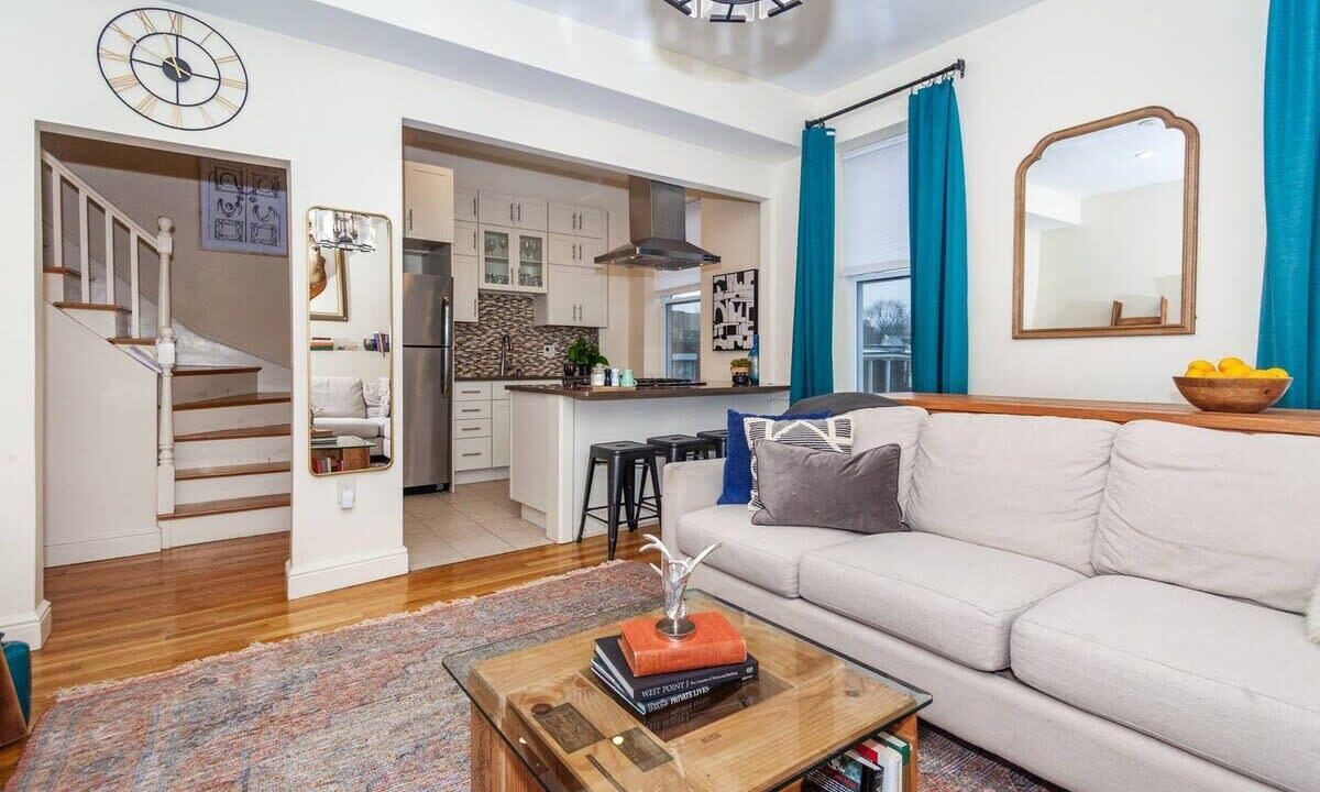 Photo of Livingroom in Highland Park