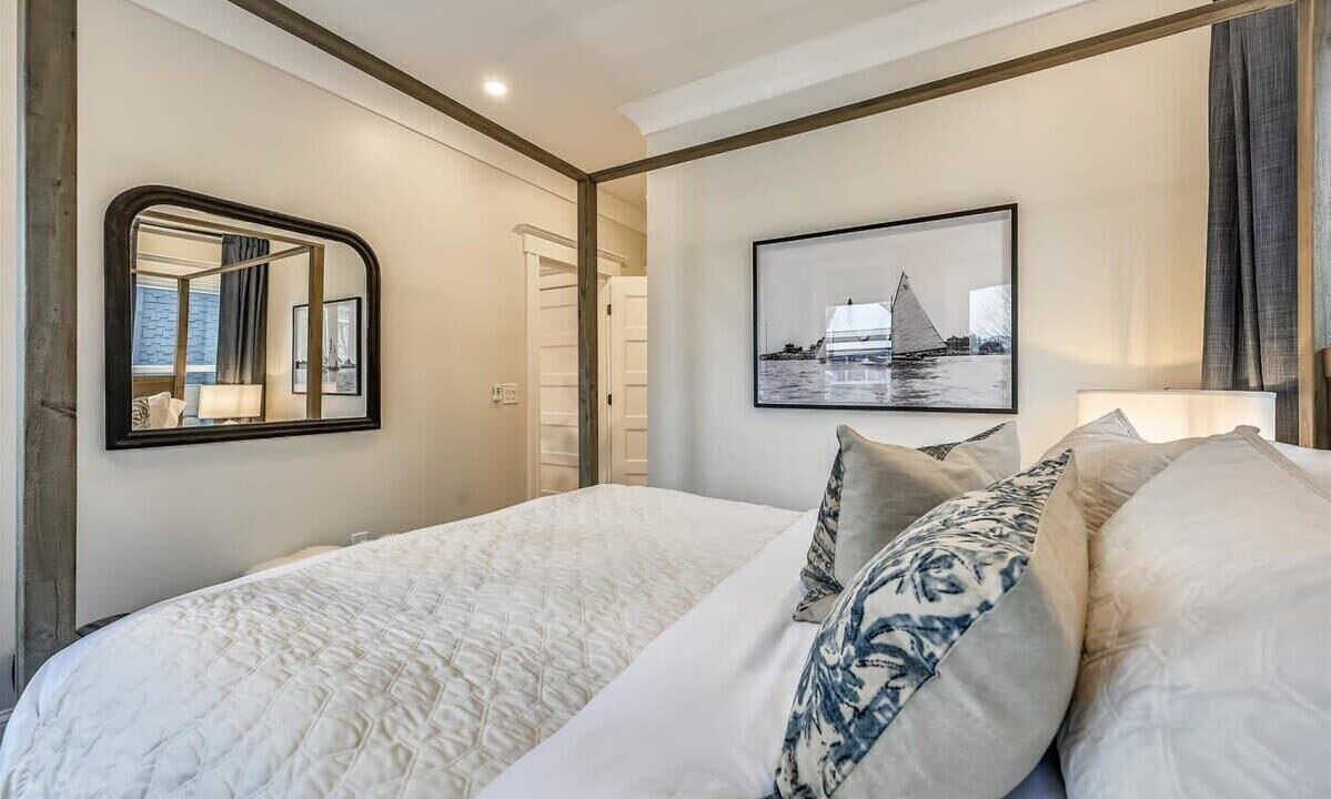 Photo of Bedroom in Upham's Corner