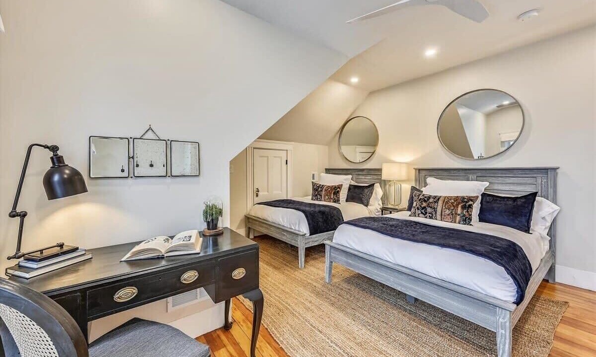 Photo of Bedroom in Upham's Corner