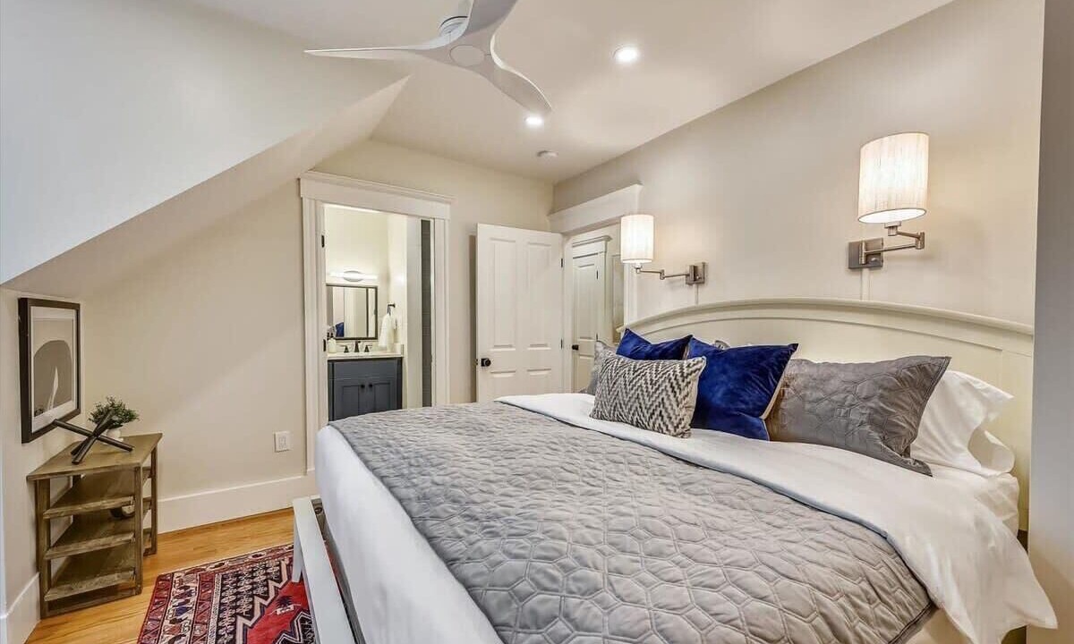 Photo of Bedroom in Upham's Corner