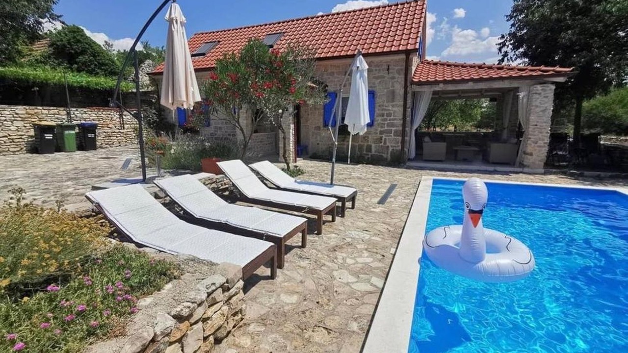 Photo of Outdoor in Oklaj