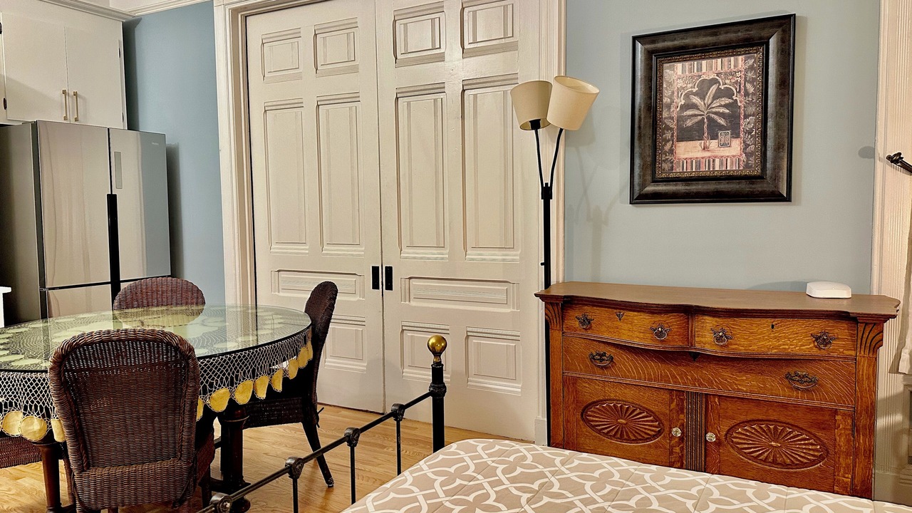 Photo of Bedroom in Southwest Berkeley