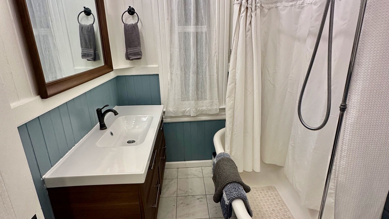 Photo of Bathroom in Southwest Berkeley