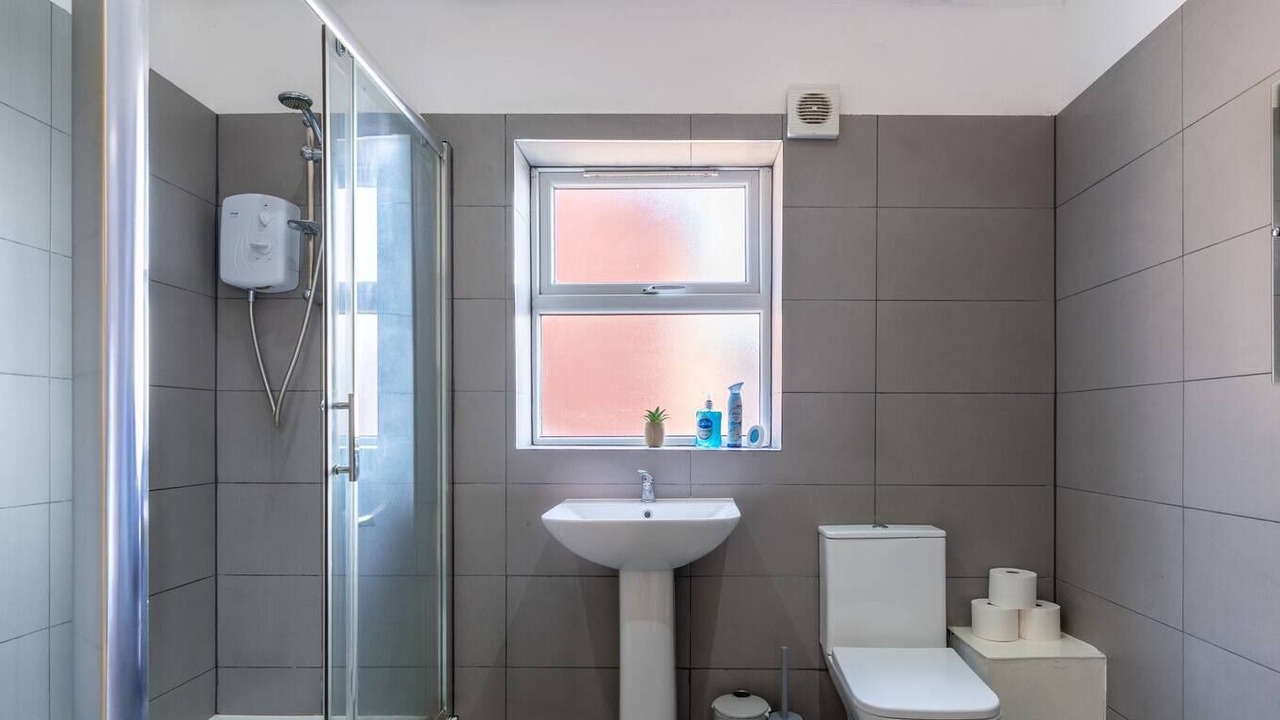 Photo of Bathroom in Rusholme