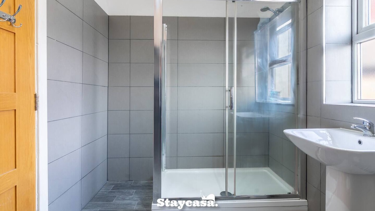 Photo of Bathroom in Rusholme