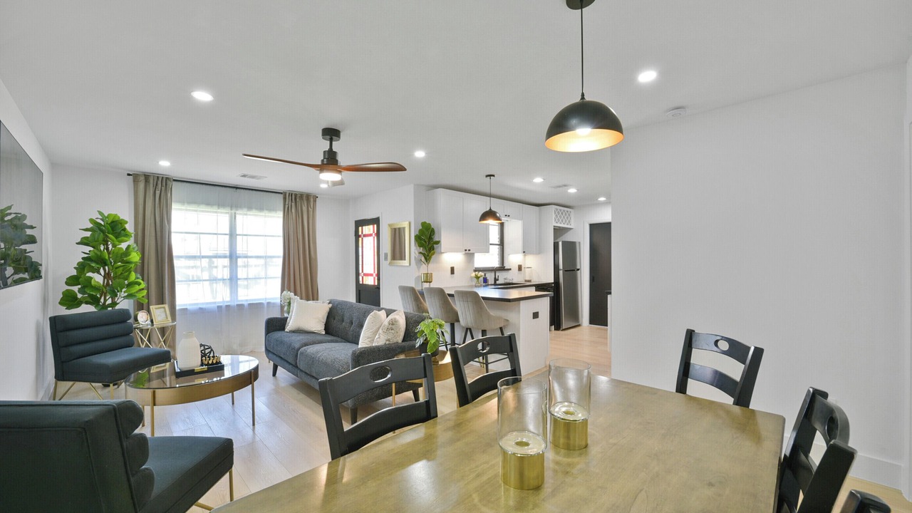 Photo of Bedroom in Garden Oaks
