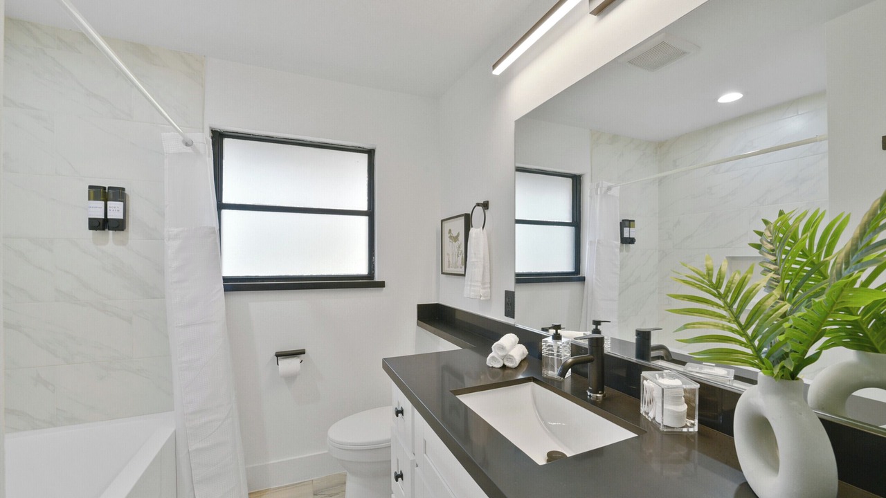 Photo of Bathroom in Garden Oaks