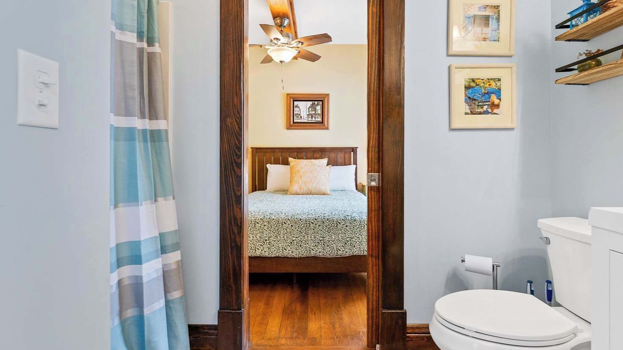 Photo of Bathroom in Kendall