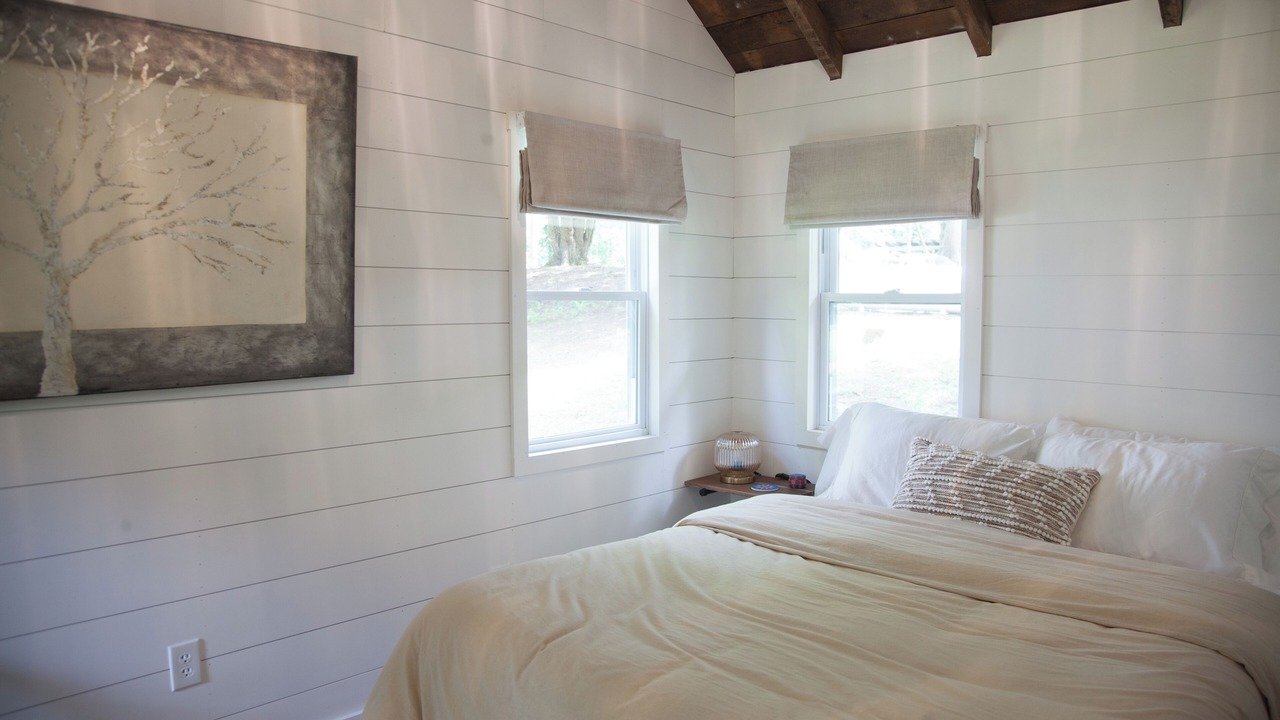Photo of Bedroom in Town of Russia