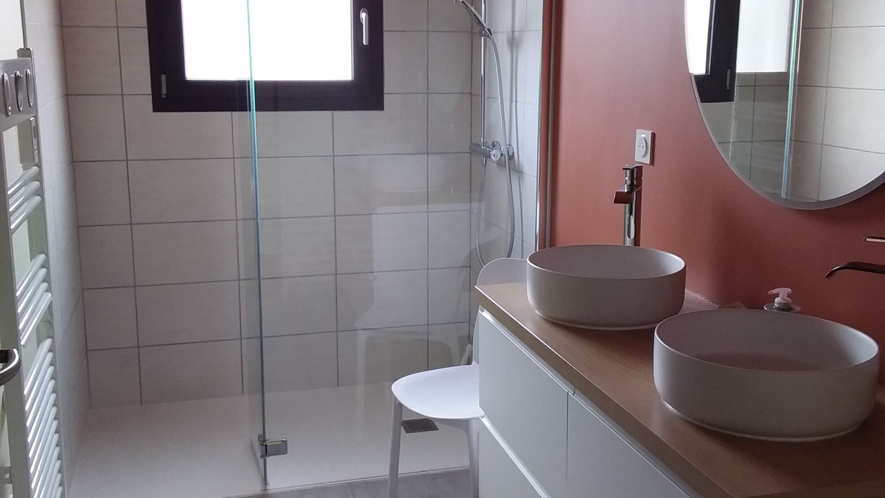 Photo of Bathroom in Vendeuvre-du-Poitou