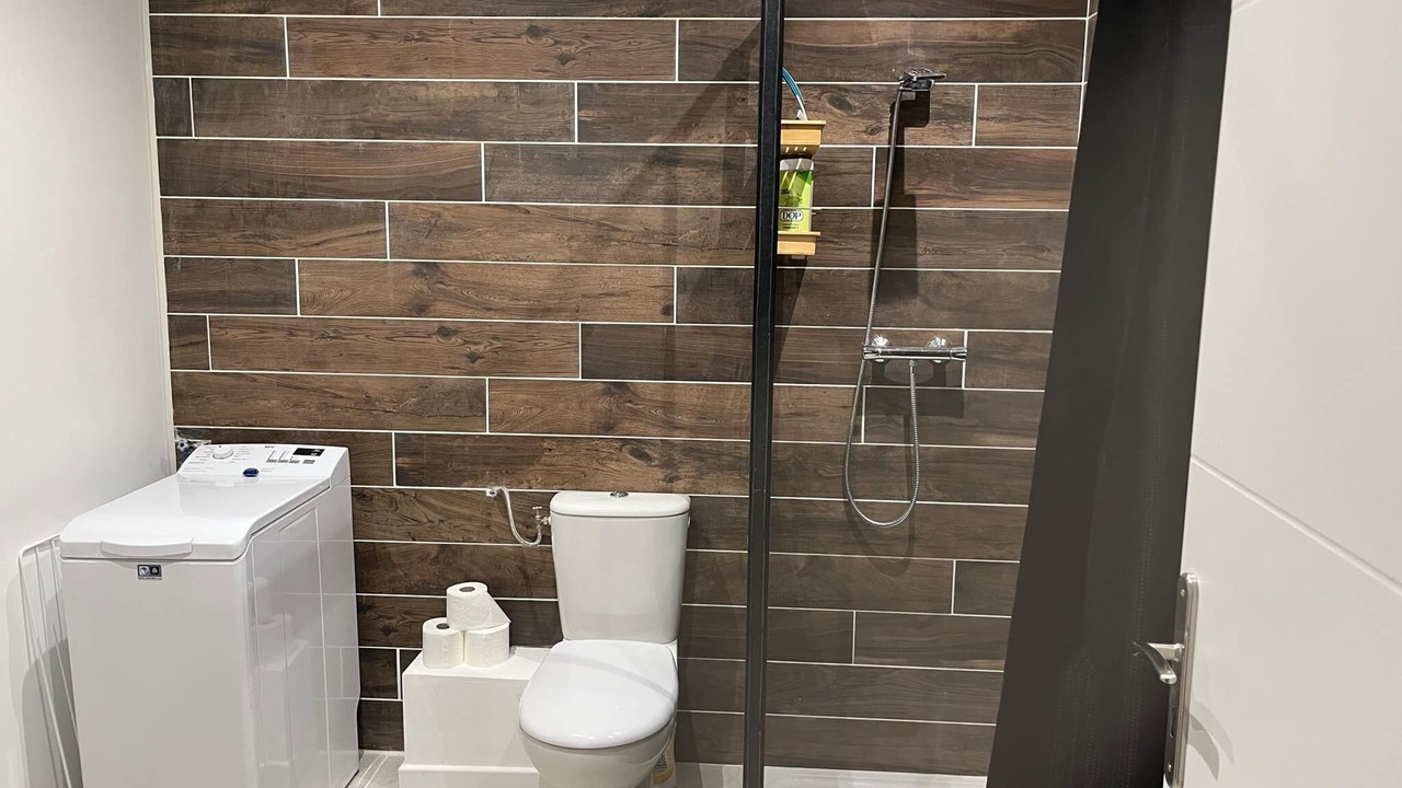 Photo of Bathroom in Saint-Aignan