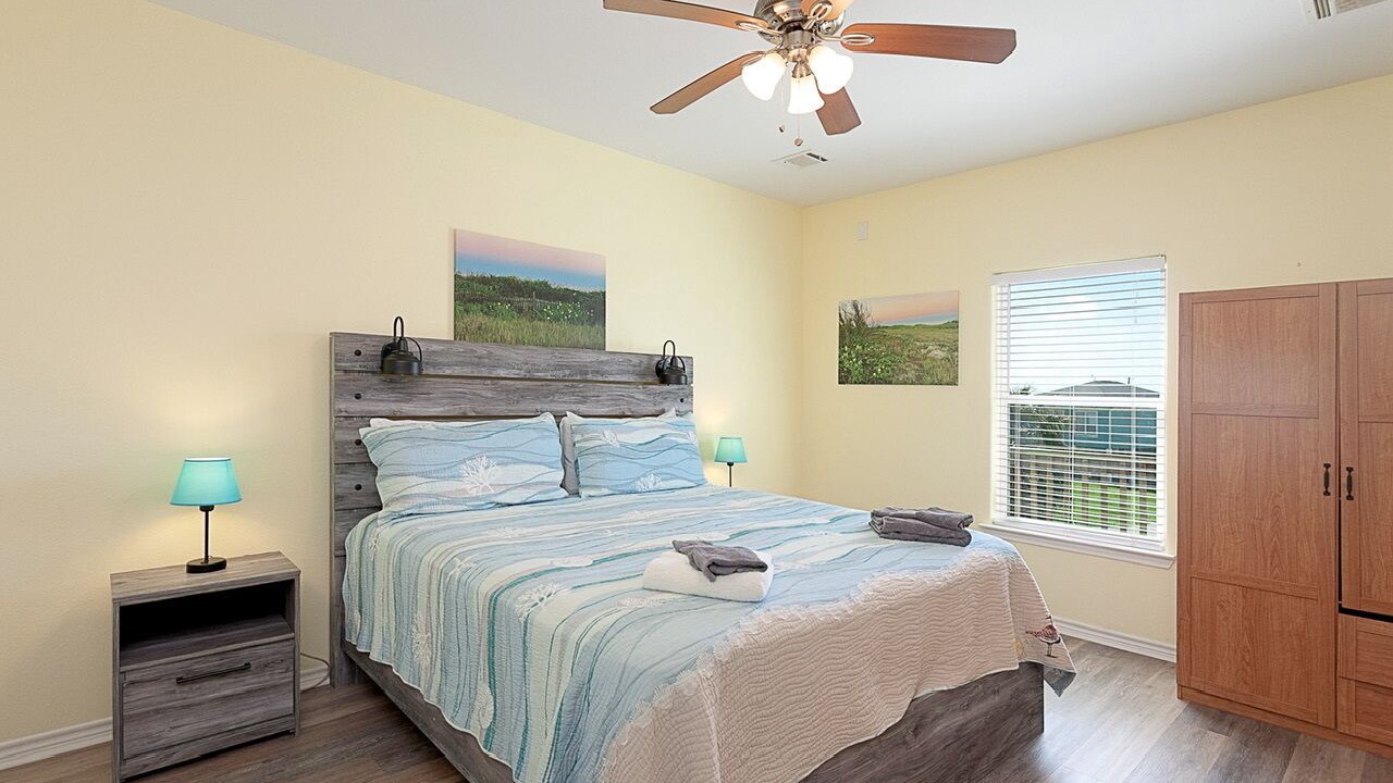 Photo of Bedroom in Port Bolivar