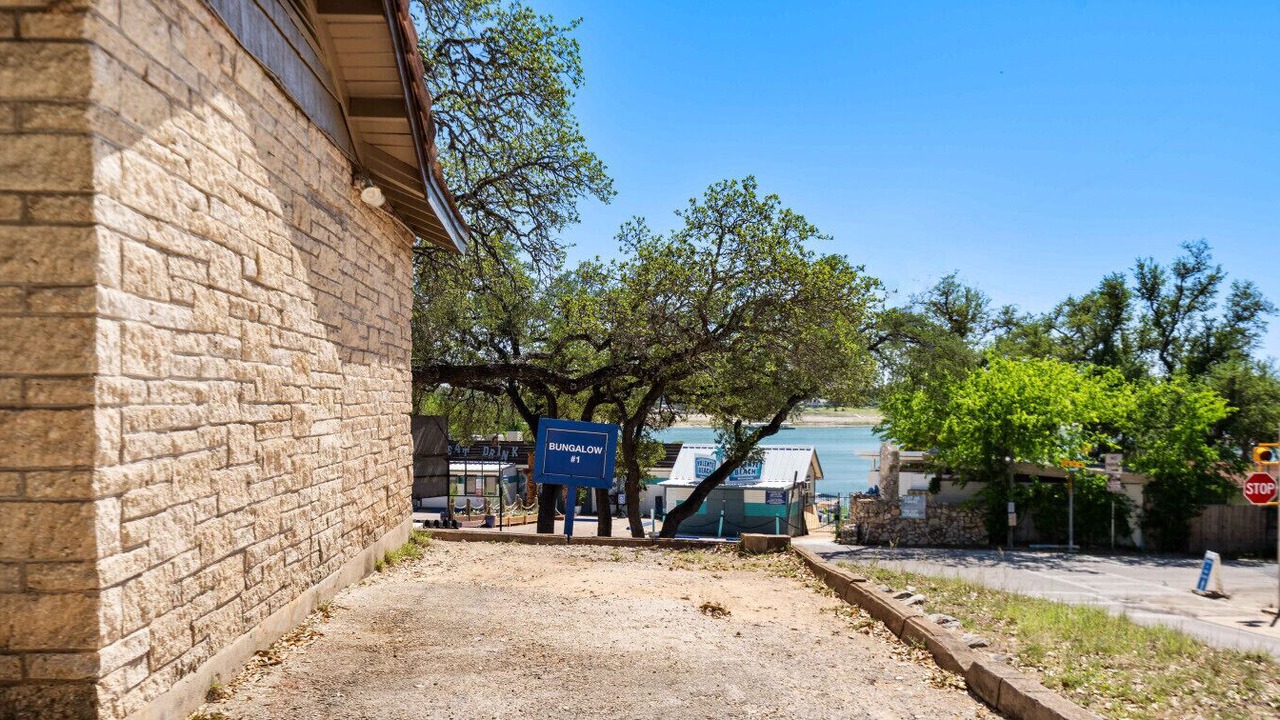Photo of Outdoor in Volente