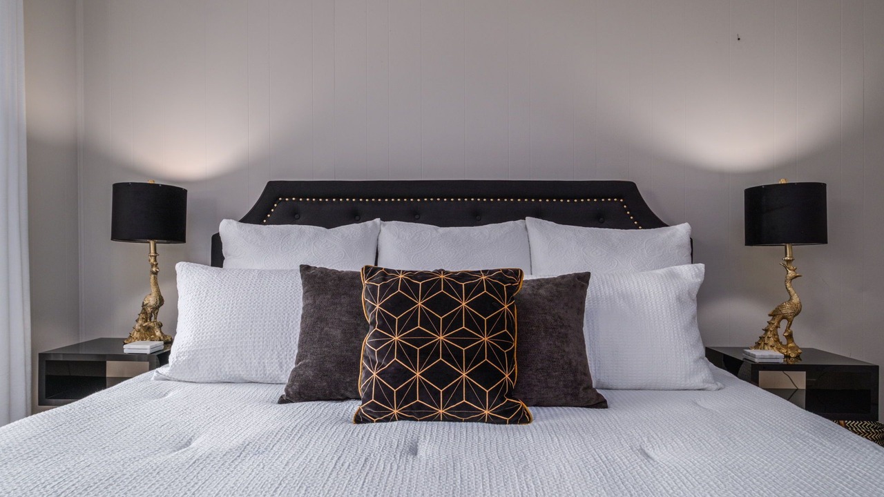 Photo of Bedroom in Crestline Heights