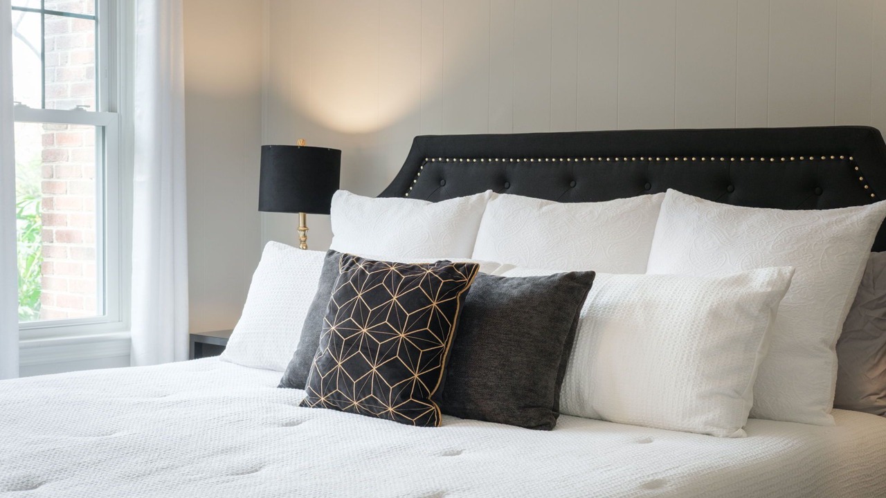 Photo of Bedroom in Crestline Heights