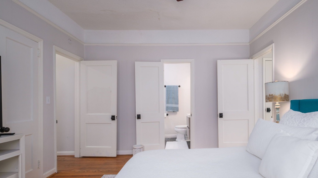 Photo of Bedroom in Crestline Heights