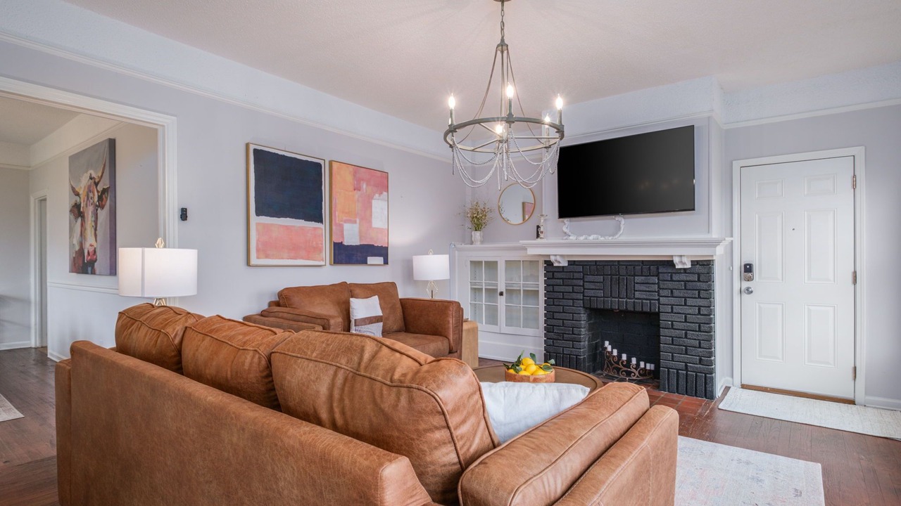 Photo of Livingroom in Crestline Heights