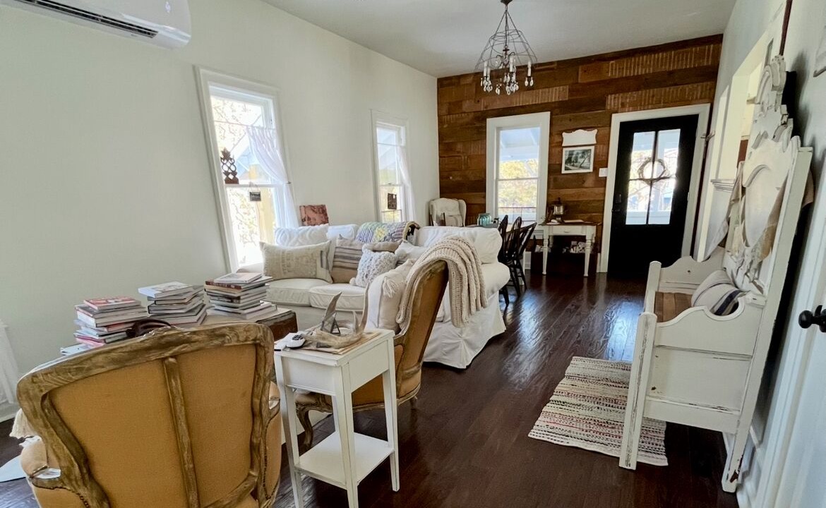 Photo of Livingroom in Lakewood