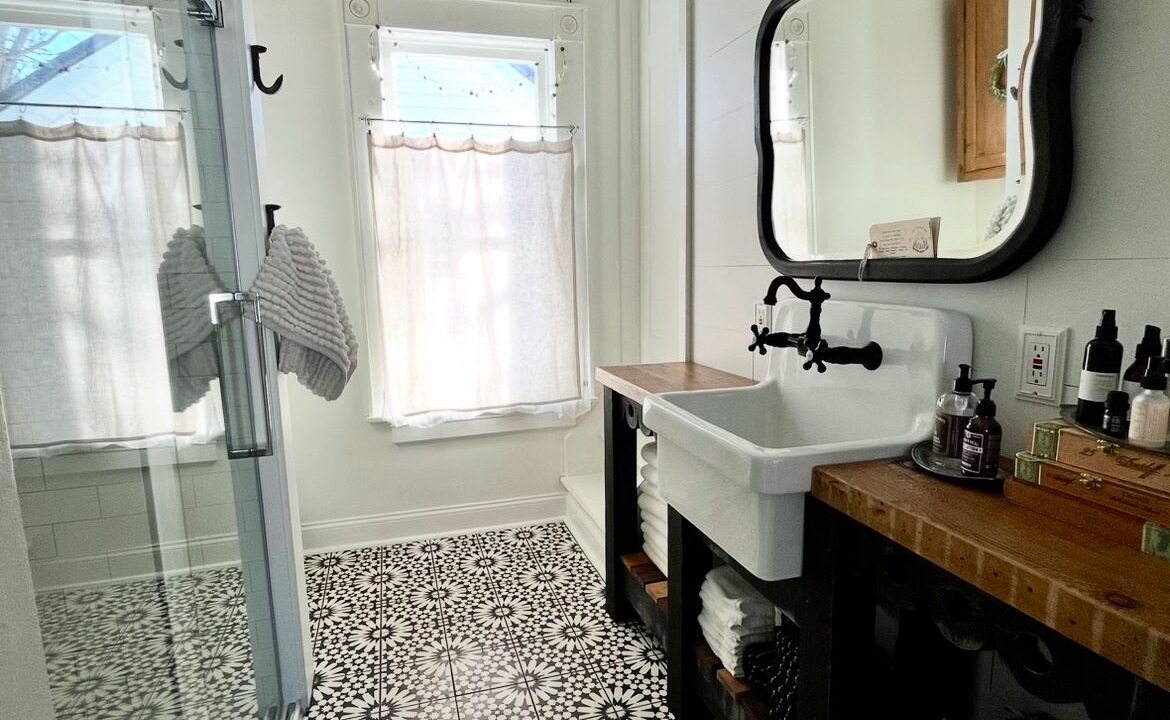 Photo of Bathroom in Lakewood