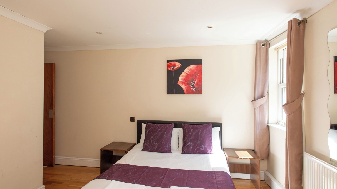 Photo of Bedroom in South Bank