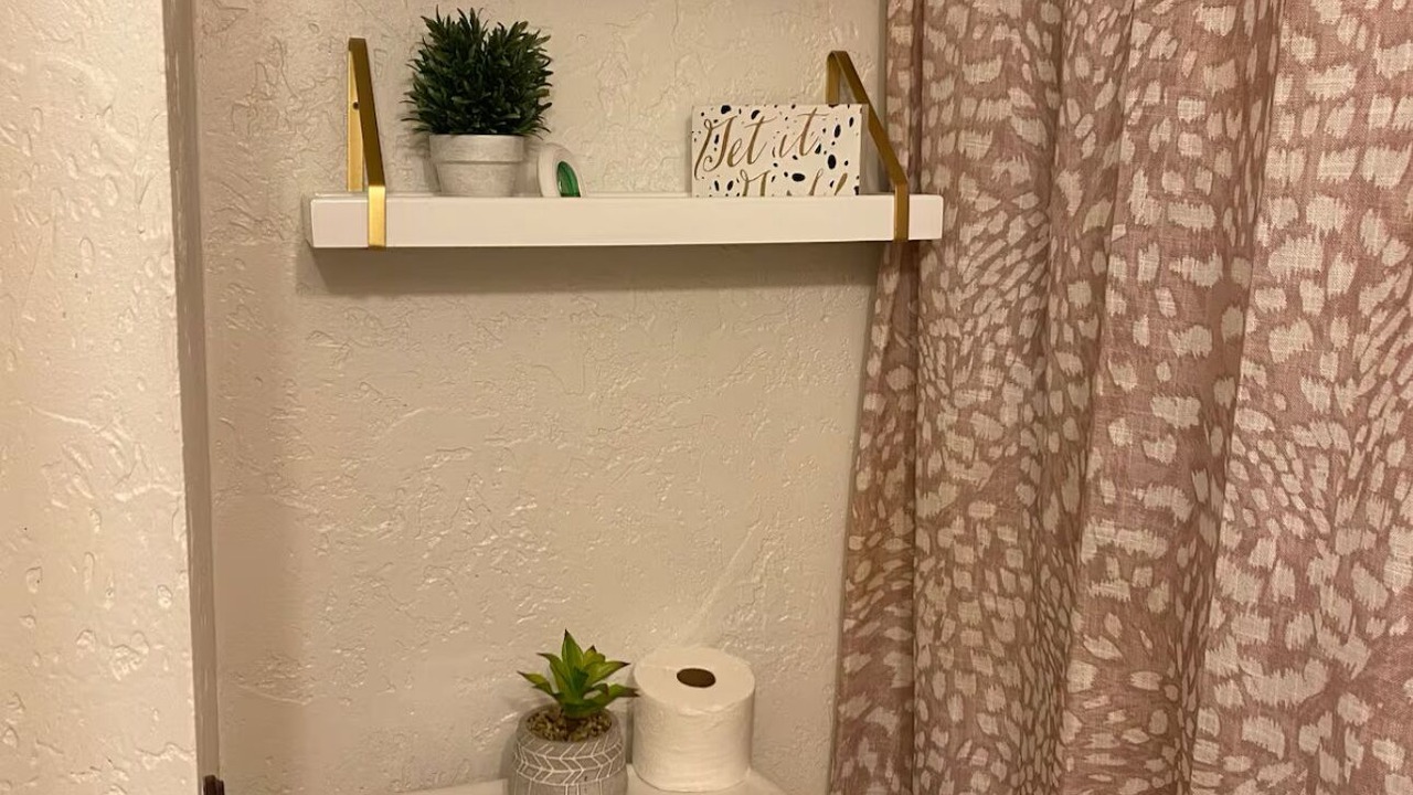 Photo of Bathroom in Southwest Arlington