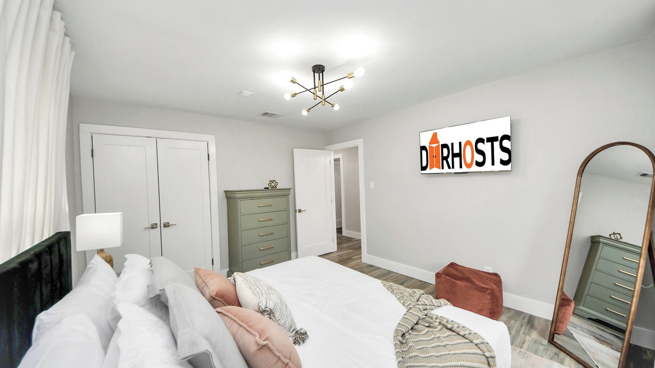 Photo of Bedroom in Garden Oaks