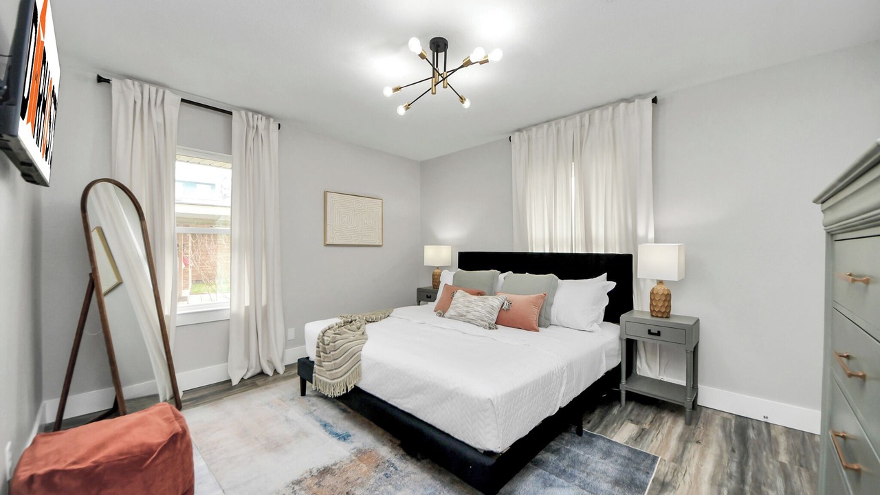 Photo of Bedroom in Garden Oaks