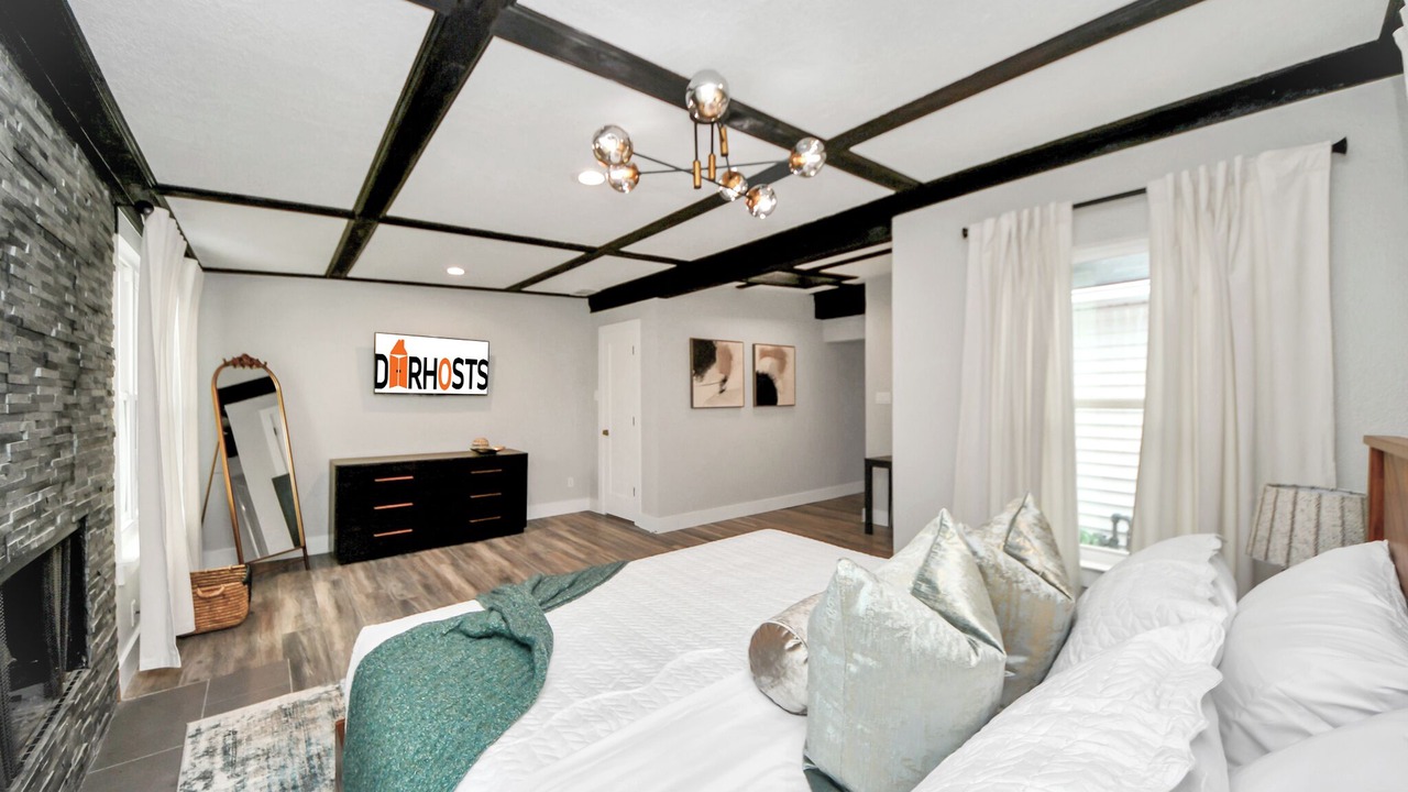 Photo of Bedroom in Garden Oaks