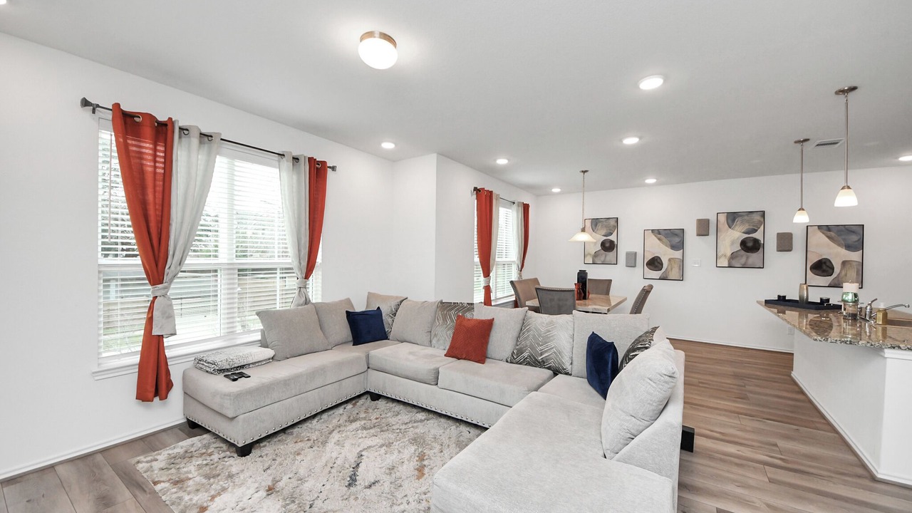 Photo of Livingroom in Spring Branch West