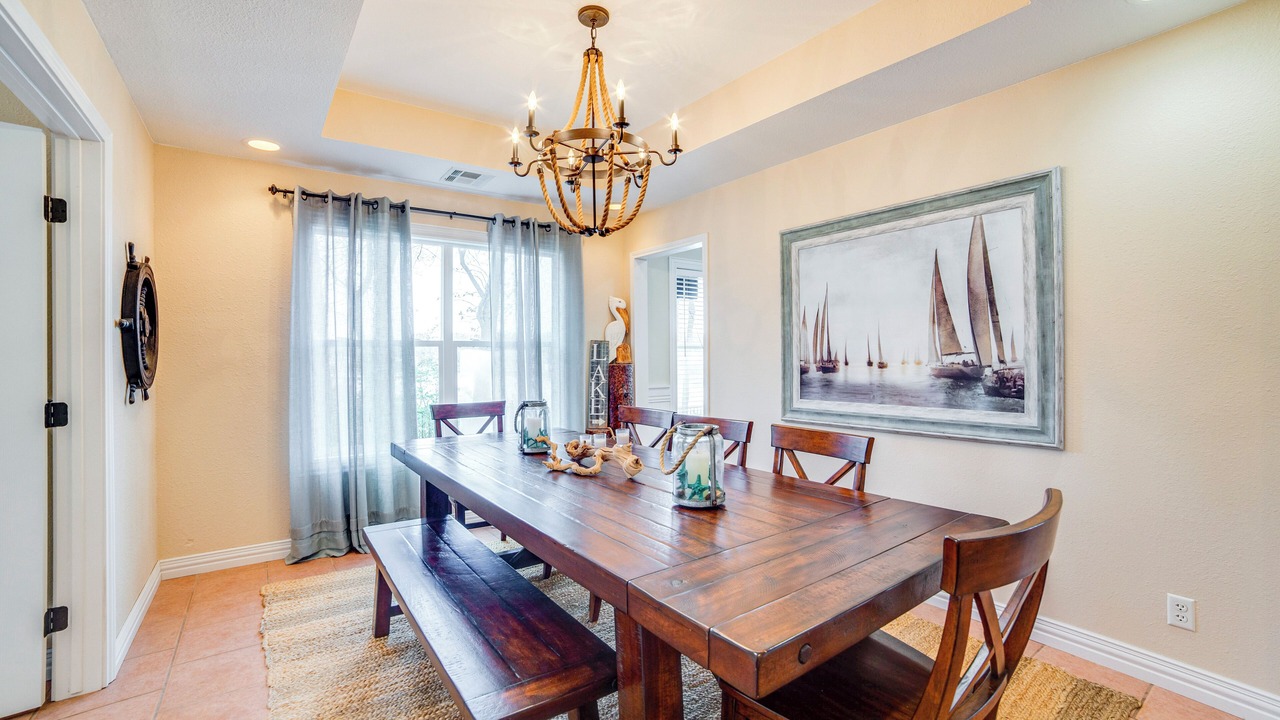 Photo of Livingroom in Enchanted Oaks